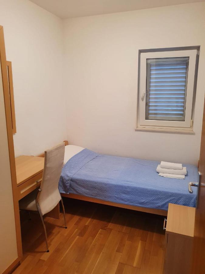 Aparthotel Marina Gromela Mirca  Ngoại thất bức ảnh