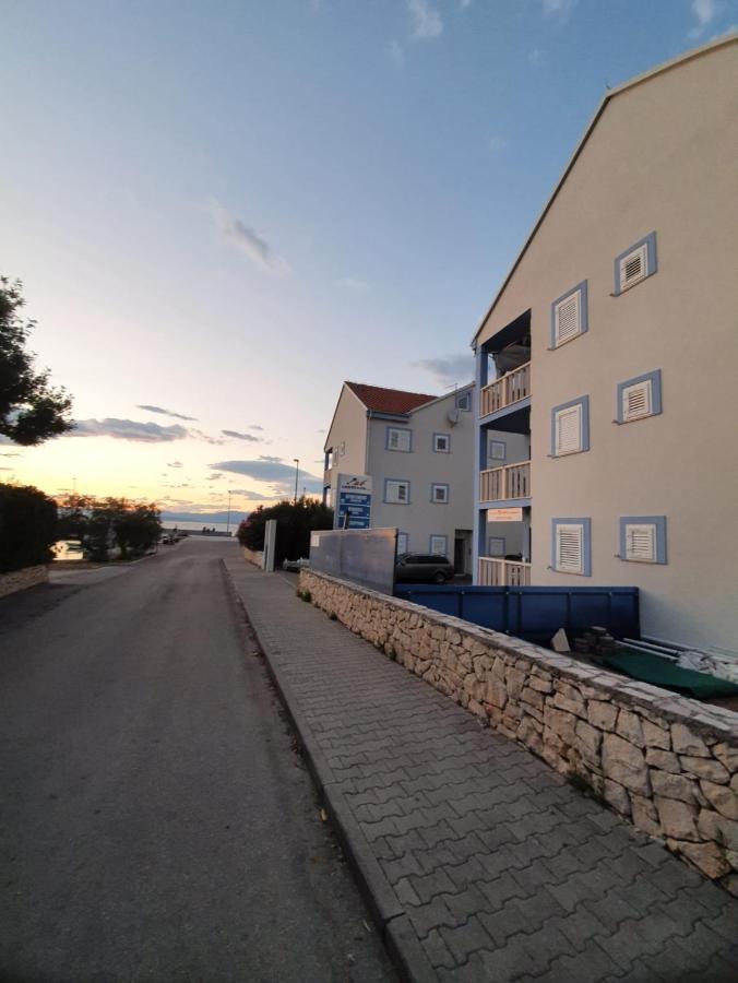 Aparthotel Marina Gromela Mirca  Ngoại thất bức ảnh
