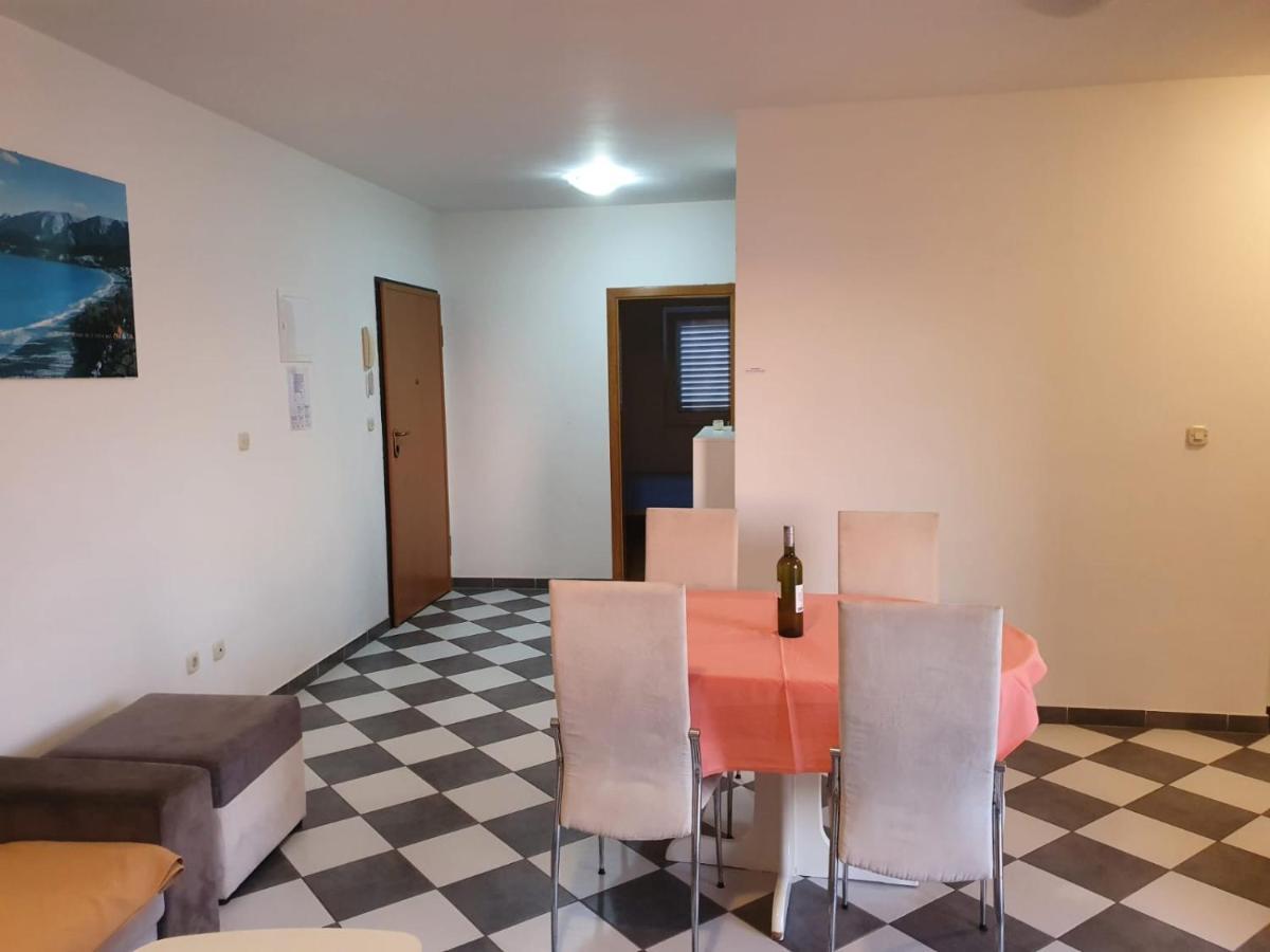 Aparthotel Marina Gromela Mirca  Ngoại thất bức ảnh