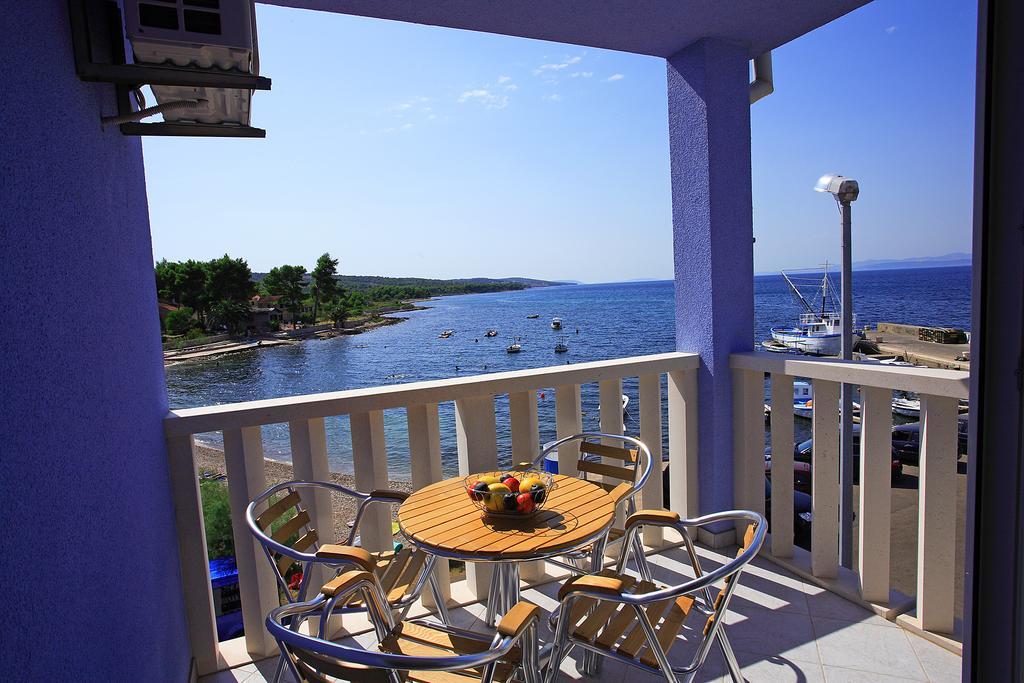 Aparthotel Marina Gromela Mirca  Phòng bức ảnh
