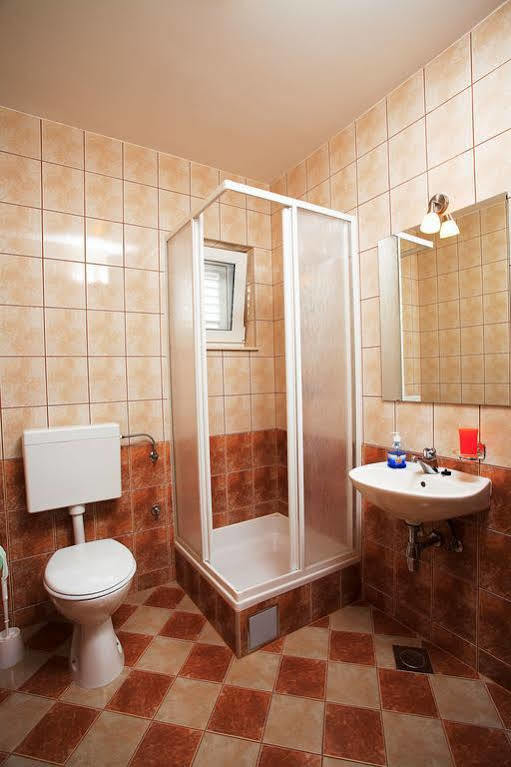 Aparthotel Marina Gromela Mirca  Ngoại thất bức ảnh