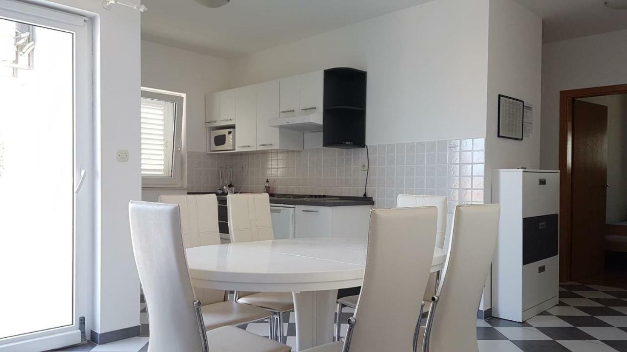 Aparthotel Marina Gromela Mirca  Ngoại thất bức ảnh