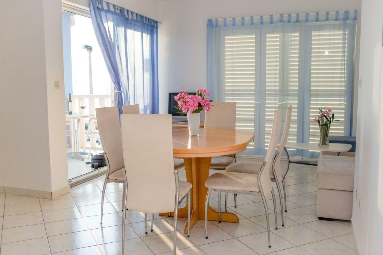 Aparthotel Marina Gromela Mirca  Ngoại thất bức ảnh
