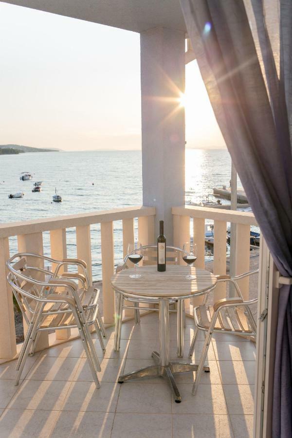 Aparthotel Marina Gromela Mirca  Ngoại thất bức ảnh