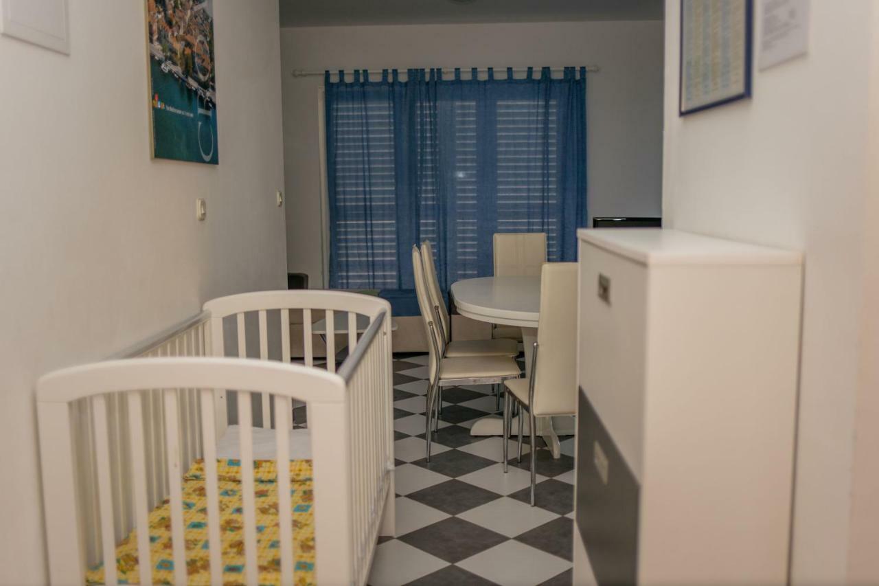 Aparthotel Marina Gromela Mirca  Ngoại thất bức ảnh