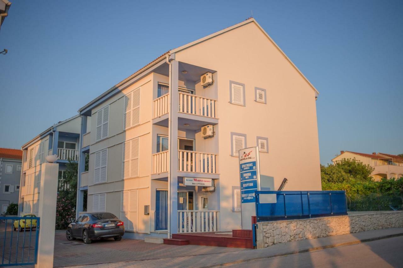 Aparthotel Marina Gromela Mirca  Ngoại thất bức ảnh
