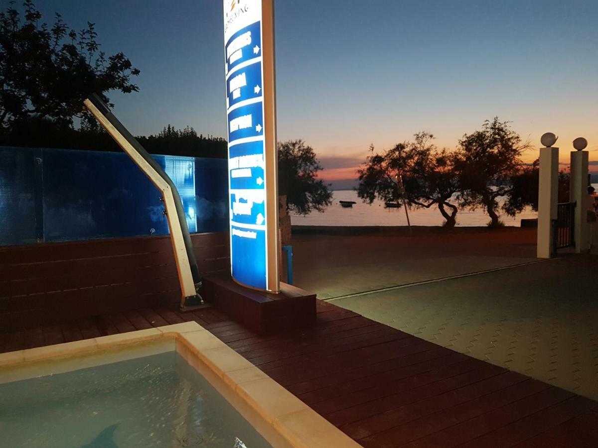 Aparthotel Marina Gromela Mirca  Ngoại thất bức ảnh